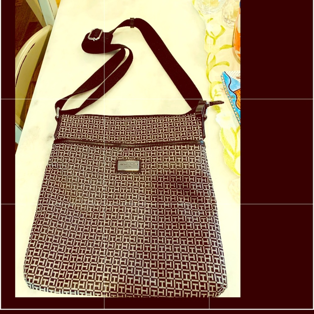 Tommy Hilfiger shoulder purse